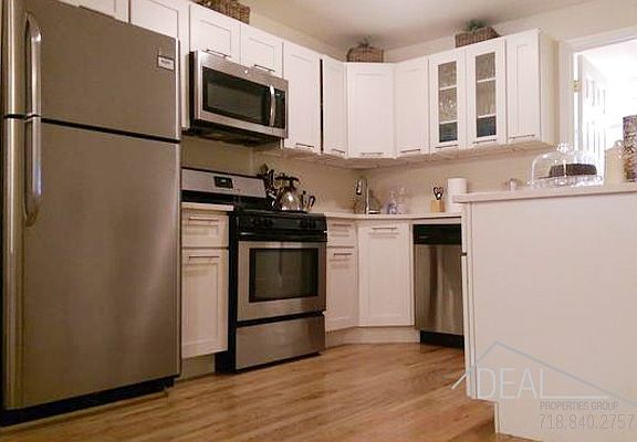 4th image of 36 Woodbine St #0A
