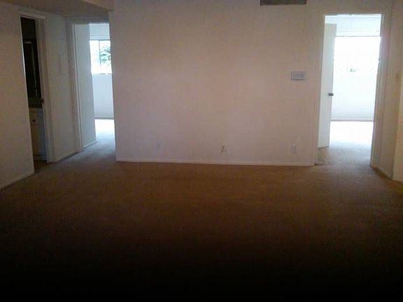 4th image of 4424 Cartwright Ave