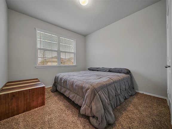 5th image of 21002 Iris Bloom St