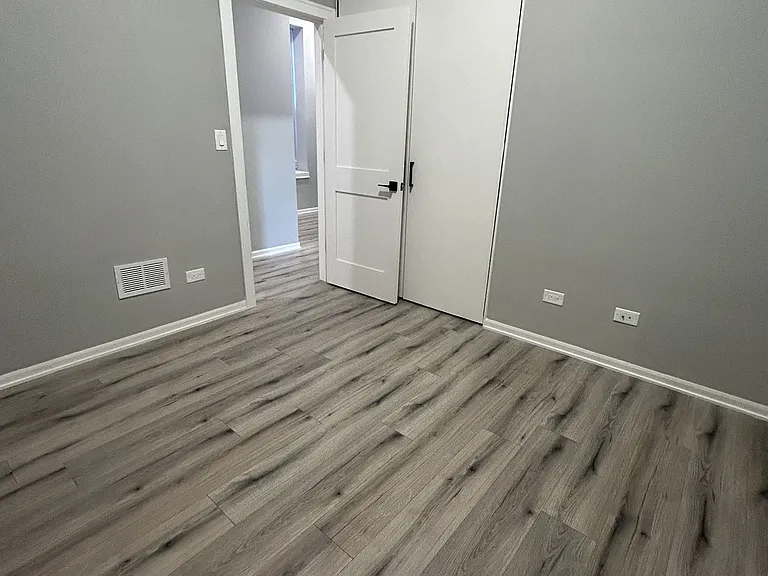 1647 N Fairfield Ave — Photo 27