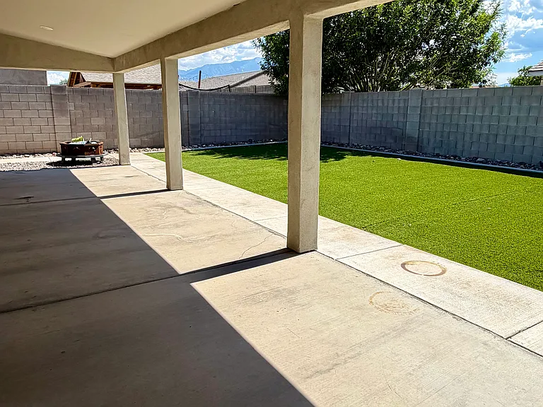 1936 N Eloisa Ln — Photo 9
