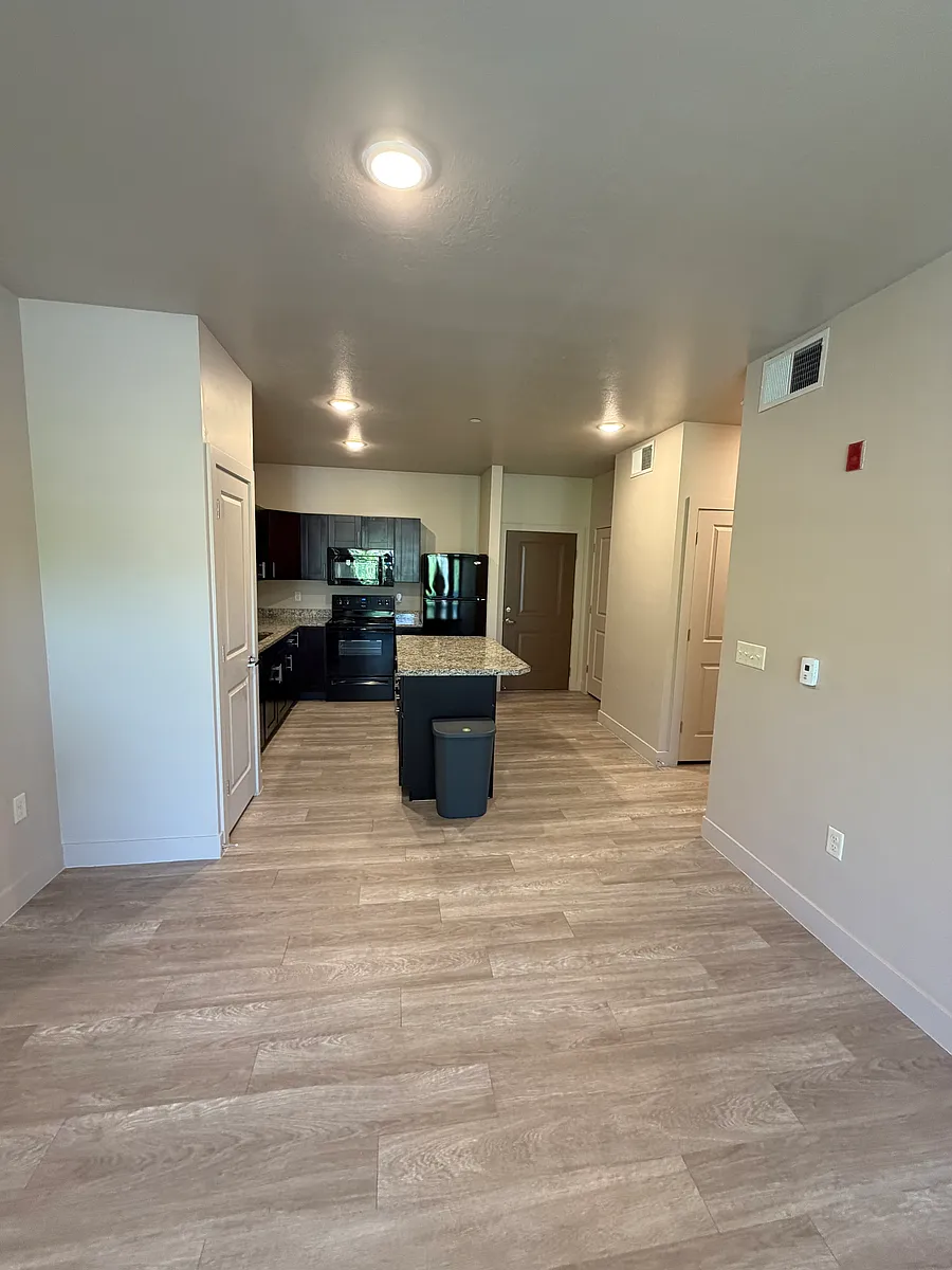Building Photo - 1142 W 200 N #A202