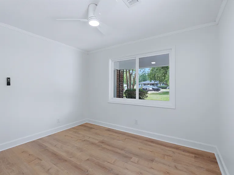 3302 Winn Dr — Photo 5