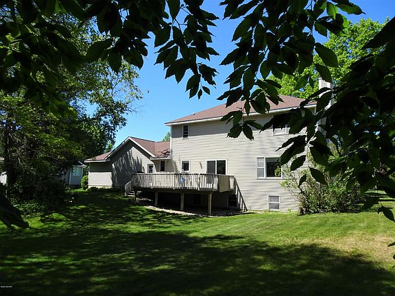 3rd image of 1868 Erin Isle Dr
