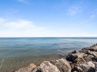 526 Sheridan Rd APT 2B, Evanston, IL 60202