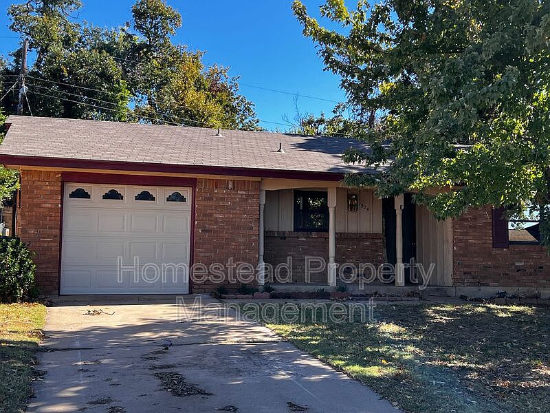 1st image of 1524 Bradley Pl