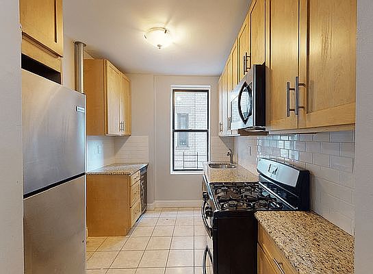 5th image of 1071 St Nicholas Ave APT 34