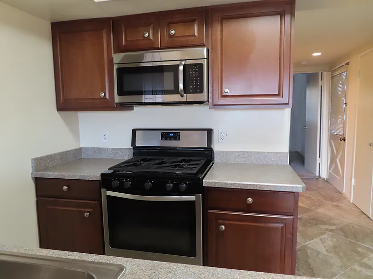 160 Evans Ave #23 — Photo 10