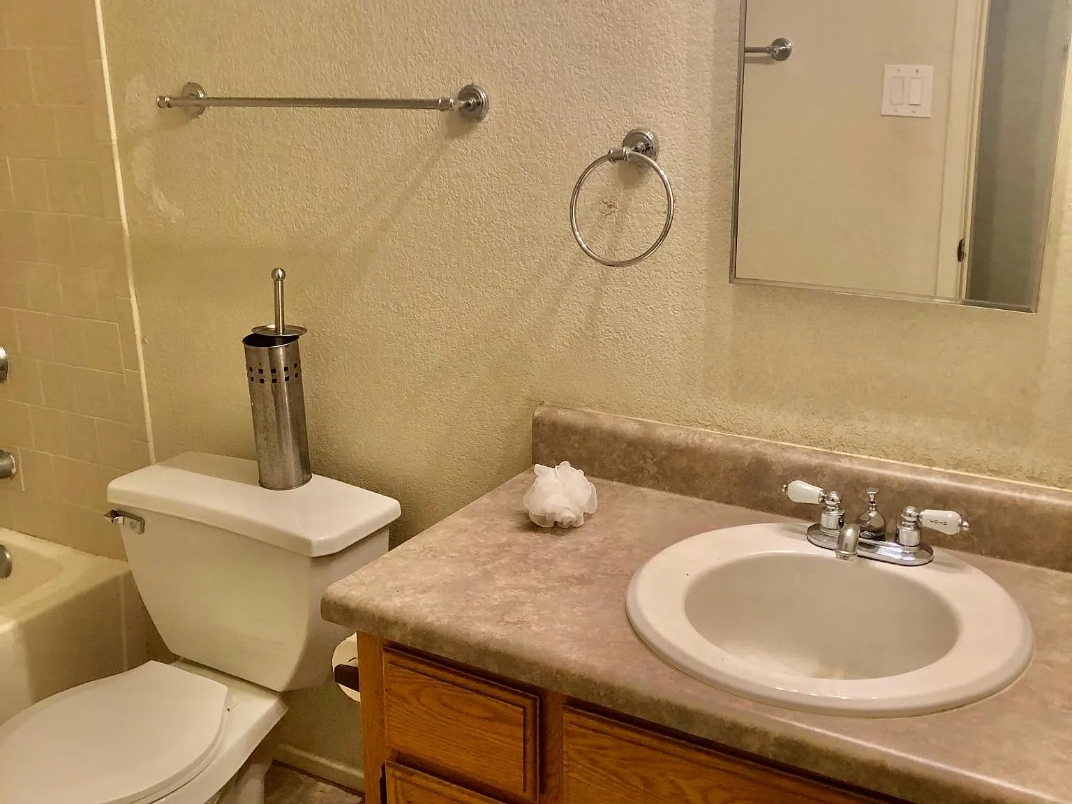 4 bed, 1771 sqft, $1,975 — Photo 4