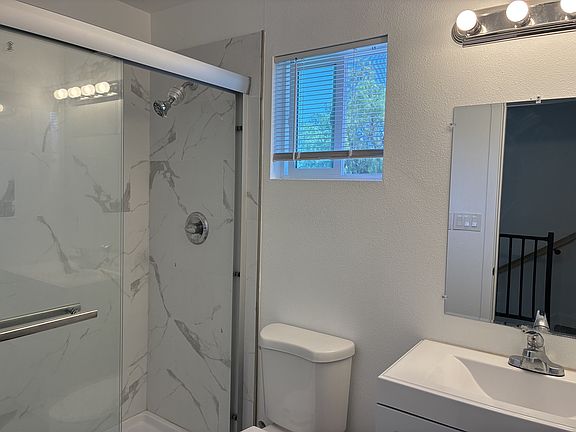 5th image of 380 N 13th St Room 2