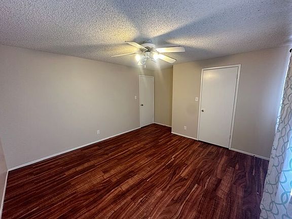 4th image of 1049 Briarwood # 2 Dr