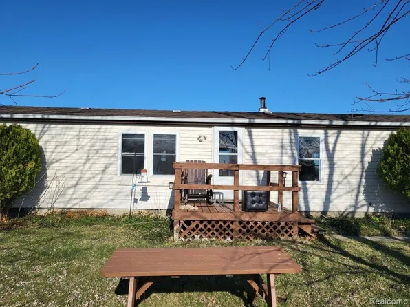 8631 Babcock Rd, Jeddo, MI 48032