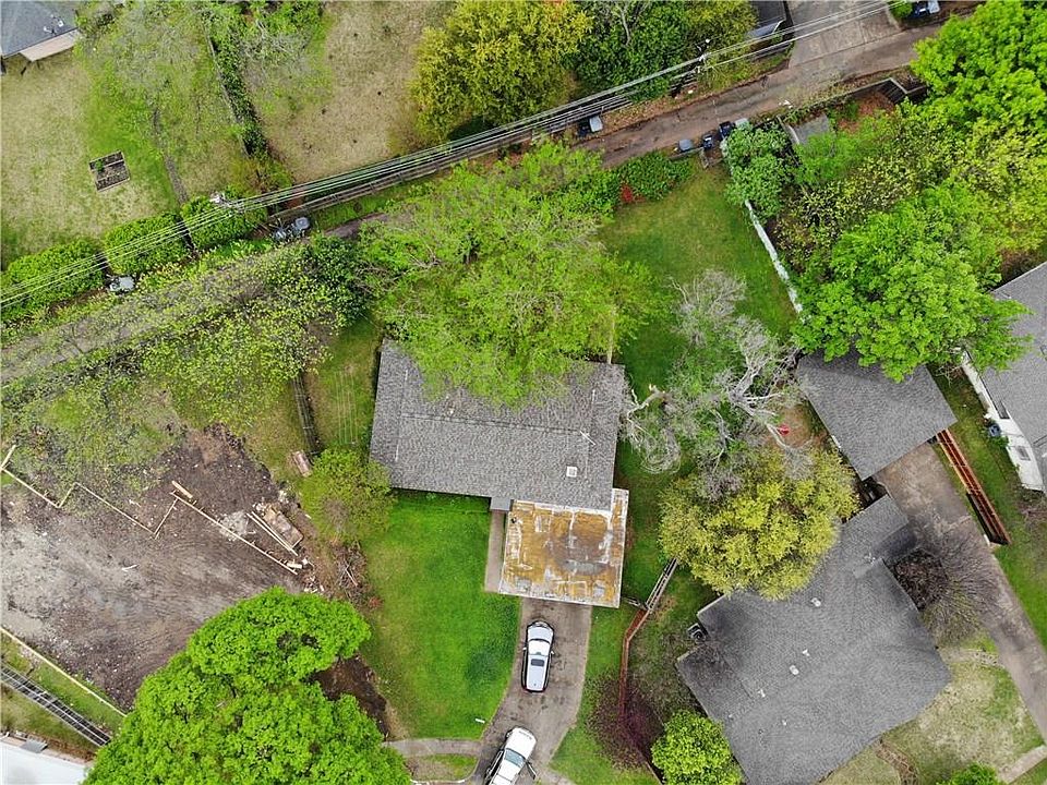 1st image of 9231 Larchwood Dr