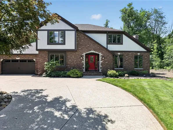 1744 Mattingly Rd, Hinckley, OH 44233