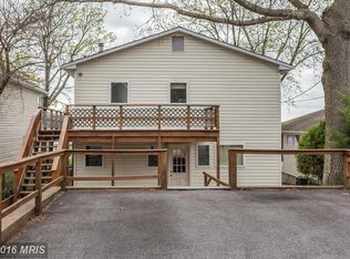 1124 Shore Dr, Edgewater, MD 21037