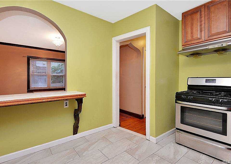 20931 Whitehall Ter Queens Village NY Zillow