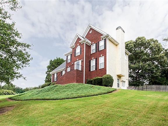 2nd image of 2436 Sky Valley Dr