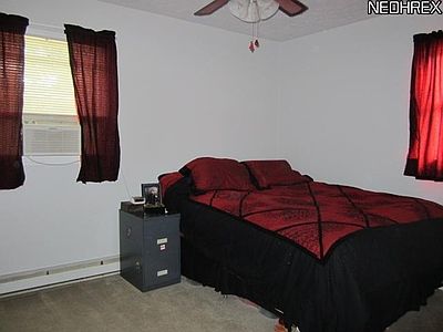 5th image of 230 Apple St