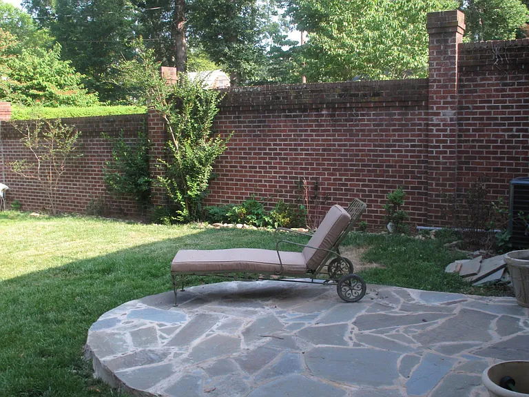 N Stratford Rd — Photo 12