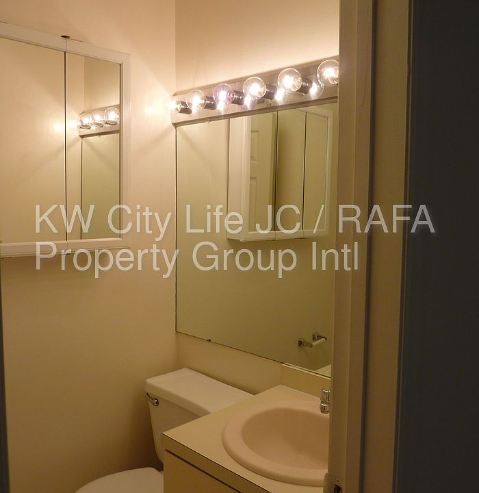 2nd image of 403 Washington Blvd #3