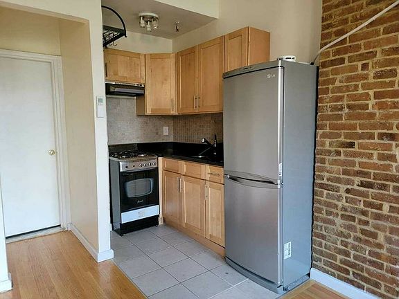 3rd image of 408 W 145th St #4