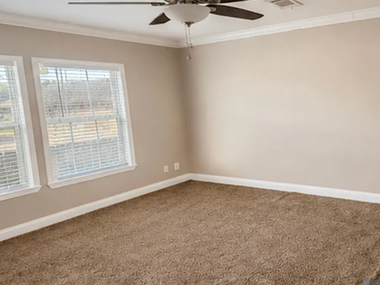 111 West Dr — Photo 5