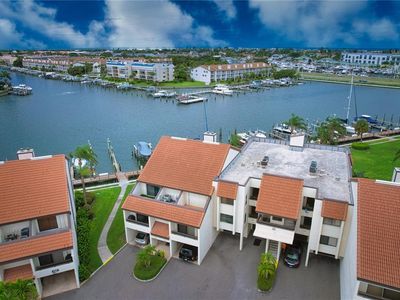 128 1st St E APT 203, Tierra Verde, FL, 33715