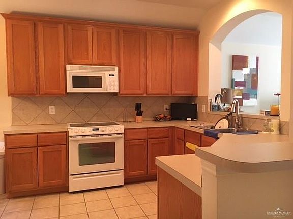 3rd image of 3806 Santa Olivia St