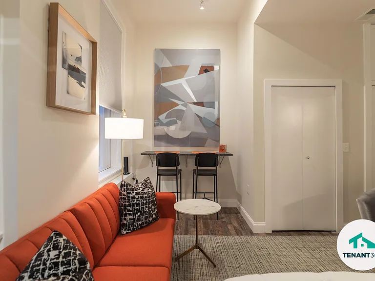 8 E Fayette St #204 — Photo 2