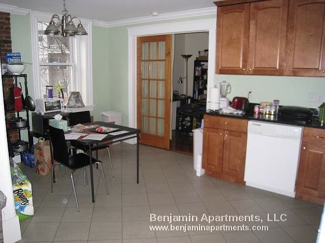 2nd image of 12 Sutherland Rd #One