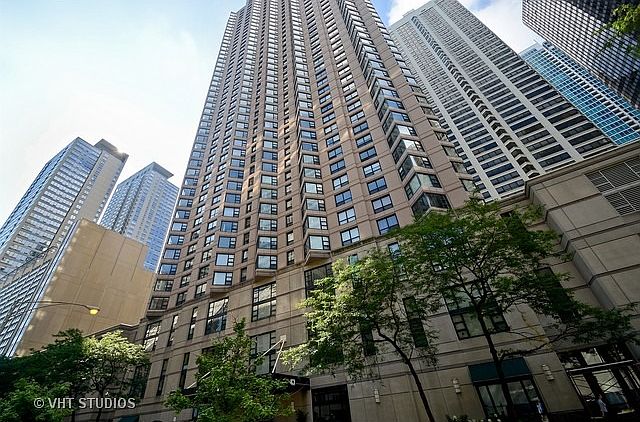 1st image of 401 E Ontario St APT 1702