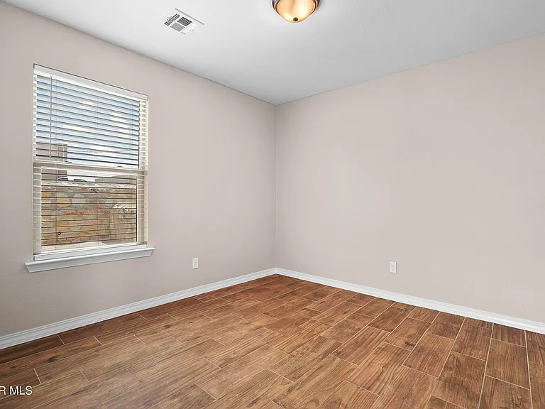 8804 Eclipse St #B — Photo 24