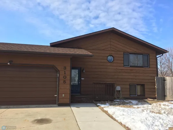 3105 18th St S, Fargo, ND 58103