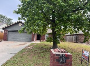 1056 N Ridgecrest Way, Mustang, OK 73064