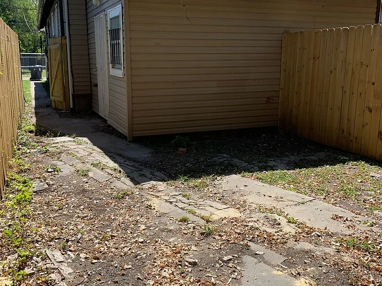 2255-57 N Galvez St — Photo 11