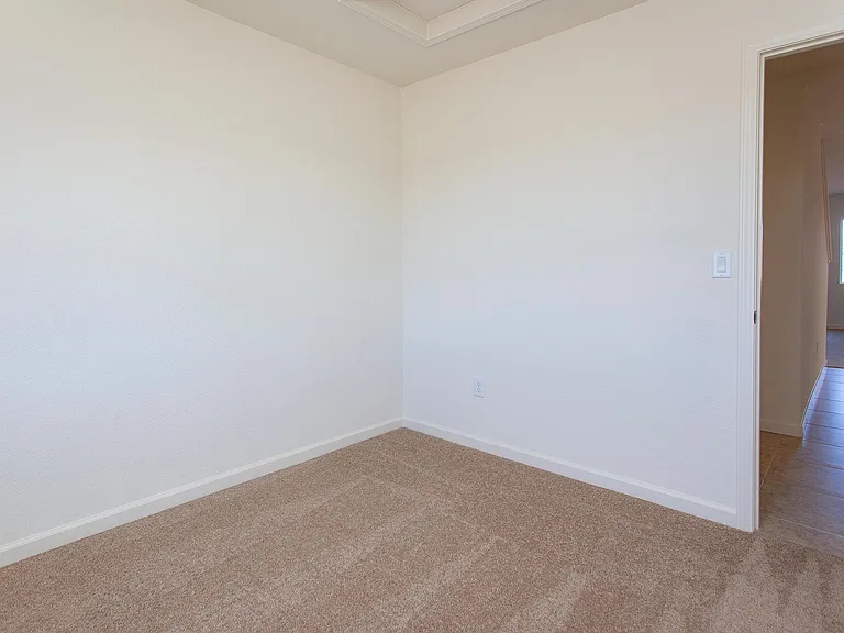 8904 Coyote Bluff Dr — Photo 20