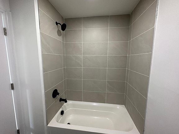 5th image of 556 Market St #25D