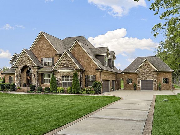 2nd image of 2035 Blackberry Estates Dr