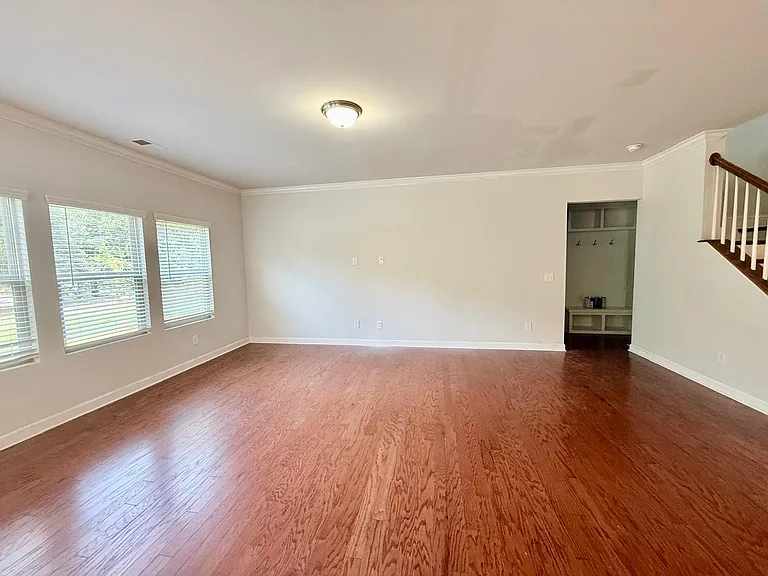 3092 Cedric Ct — Photo 10