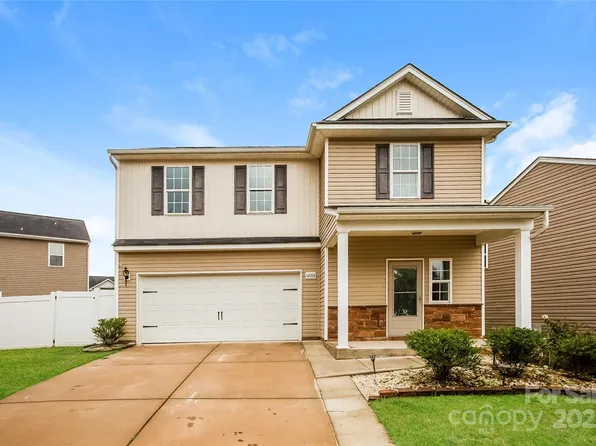 12103 Brittondale Ln, Charlotte, NC 28215