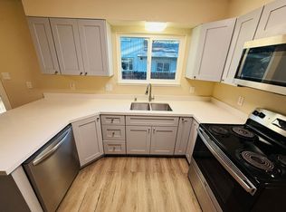 949 Sunset Dr #B, South Lake Tahoe, CA 96150