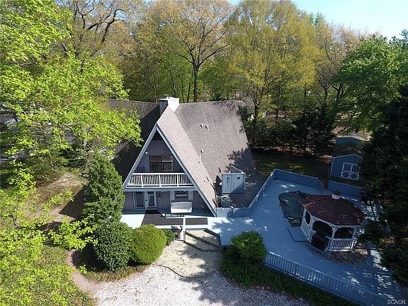 2nd image of 131 River Bend Dr