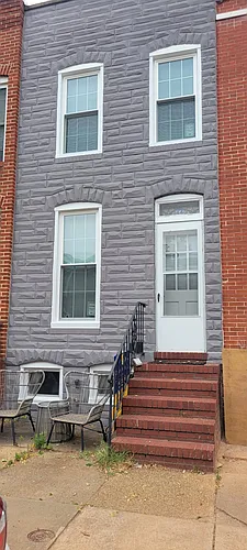 1440 Andre St #1 Photo 1