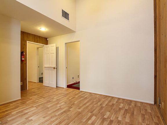 3rd image of 23501 Park Sorrento Ste 214