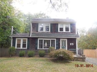 71 Peapack Rd, Far Hills, NJ 07931