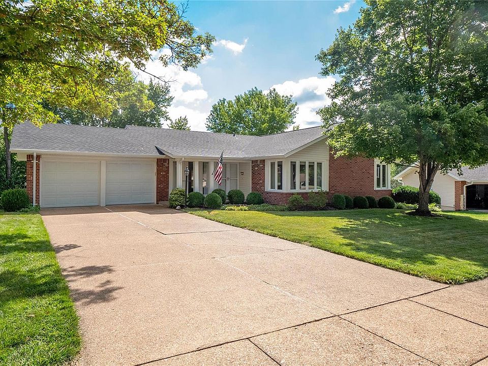 1st image of 21 Sweetwood Ct