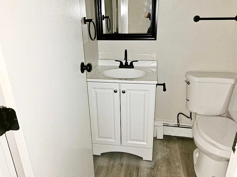 Avery Apartments — Photo 13