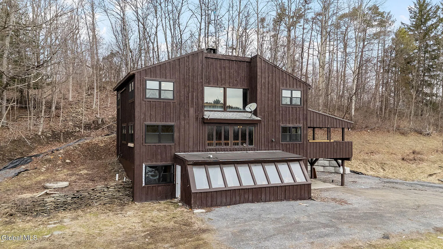 341 Schoonmaker Road photo 1