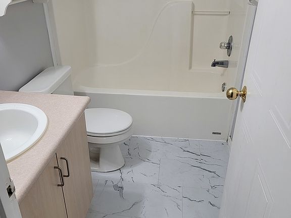 2nd image of 3000 Sandwich St #108