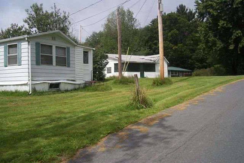 3rd image of 69 SECOND DYKE Road